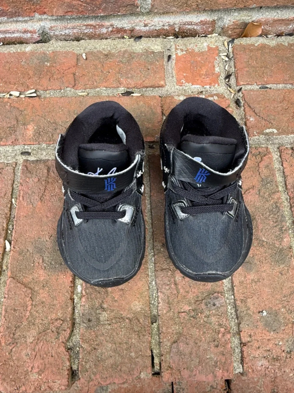 Nike Kyrie Infinity toddler sneakers Black Silver Shoes Size 6C Toddler kids